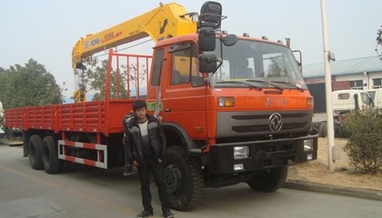 樂(lè)東黎族自治縣東風(fēng)后雙橋隨車吊采購(gòu)指南與湖北五環(huán)專汽特種設(shè)備高清圖解析